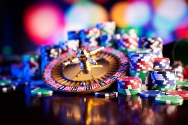cakrabet app showing live blackjack and roulette tables